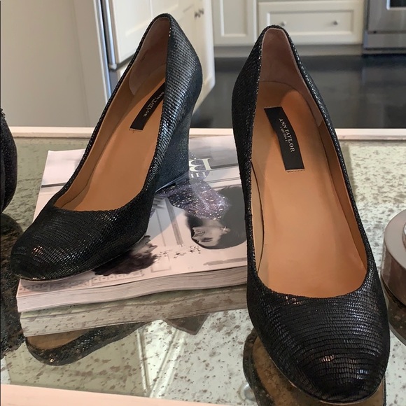 Wedge heel in black lizard print - Picture 7 of 8